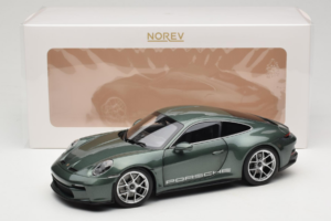 Porsche 911 992 S/T Malachite Green Metallic Norev 1:18 187472 Metall – Bild 8 von 8