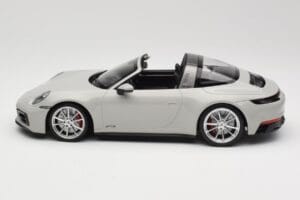 Porsche 911 992 Targa 4 GTS Grau Minichamps 1:18 155061064 Metall – Bild 3 von 6