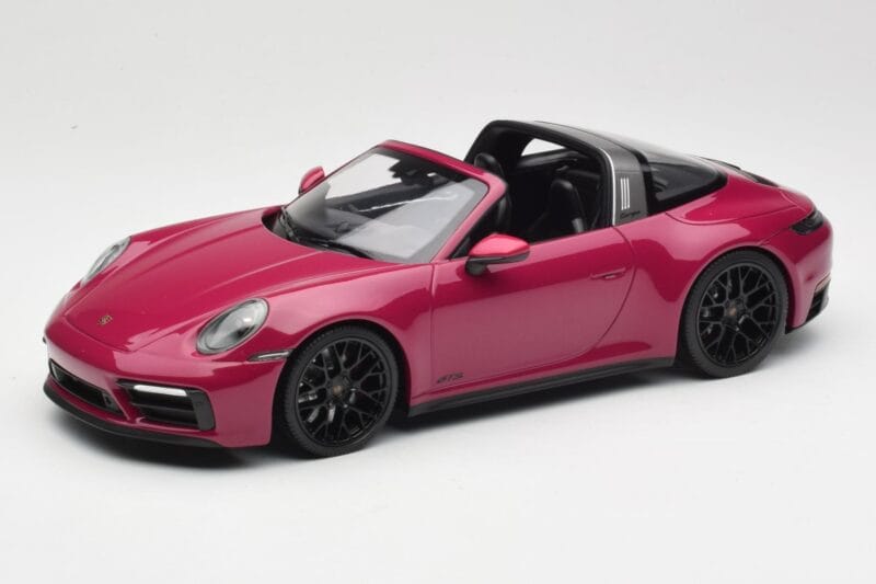 Porsche 911 992 Targa 4 GTS Rubystar Minichamps 1:18 155061066 Metall