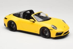 Porsche 911 992 Targa 4 GTS Gelb Minichamps 1:18 153061064 Metall – Bild 4 von 6