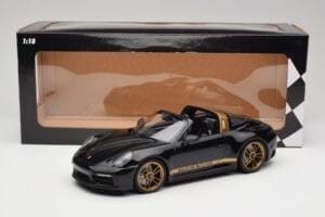 Porsche 911 992 Targa Porsche Design Schwarz & Gold Concept Minichamps 1:18 PORSCHE001 Metall – Bild 6 von 6