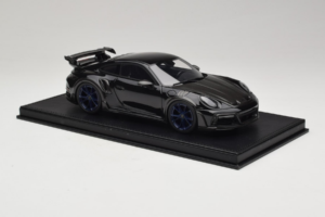 Porsche 911 992 TechArt GTstreet R Schwarz Mit Blauen Rädern TechArt 1:18 REMC009 Resin – Bild 4 von 6
