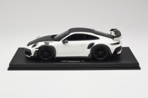 Porsche 911 992 TechArt GTstreet R Weiss Mit Schwarzen Rädern TechArt 1:18 REMC013 Resin