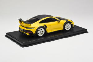 Porsche 911 992 TechArt GTstreet R Gelb Mit Weissen Rädern TechArt 1:18 REMC015 Resin – Bild 2 von 6