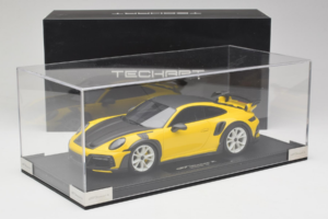 Porsche 911 992 TechArt GTstreet R Gelb Mit Weissen Rädern TechArt 1:18 REMC015 Resin – Bild 6 von 6
