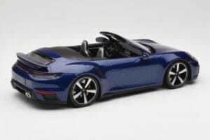 Porsche 911 992 Turbo S Cabriolet Blue Metallic Minichamps 1:18 155069081 Metall – Bild 2 von 6
