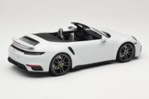 Porsche 911 992 Turbo S Cabriolet White Metallic Minichamps 1:18 155069080 Metall – Bild 2 von 6