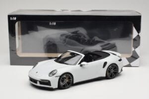 Porsche 911 992 Turbo S Cabriolet White Metallic Minichamps 1:18 155069080 Metall – Bild 6 von 6