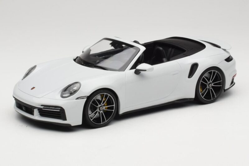 Porsche 911 992 Turbo S Cabriolet White Metallic Minichamps 1:18 155069080 Metall