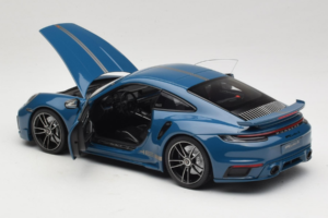 Porsche 911 992 Turbo S Coupe Sport Design Blau Minichamps 1:18 113069073 Metall – Bild 5 von 8