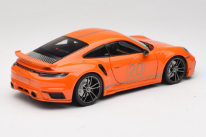 Porsche 911 992 Turbo S Coupe Sport Design Orange Minichamps 1:18 113069074 Metall – Bild 3 von 8
