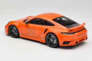 Porsche 911 992 Turbo S Coupe Sport Design Orange Minichamps 1:18 113069074 Metall – Bild 7 von 8