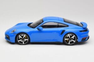Porsche 911 992 Turbo S Gentian Blau Minichamps 1:18 155069074 Metall – Bild 3 von 6
