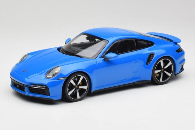 Porsche 911 992 Turbo S Gentian Blau Minichamps 1:18 155069074 Metall
