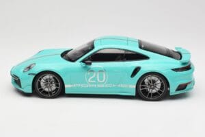 Porsche 911 992 Turbo S Sport Design Package Racing Green Minichamps 1:18 155069175 Metall – Bild 3 von 6