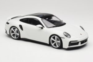 Porsche 911 Turbo S 992 Weiss Minichamps 1:18 WAP0211620RTRB Metall – Bild 4 von 6