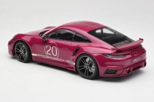 Porsche 911 992 Turbo S mit Sport Design Package Rot Minichamps 1:18 155069172 Metall – Bild 5 von 6