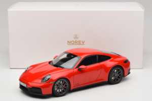Porsche 911 992.2 Carrera 4 GTS Guards Red Norev 1:18 187171 Metall – Bild 8 von 8