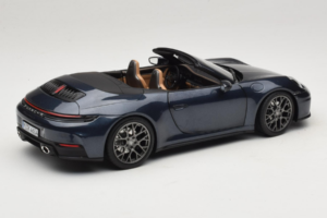 Porsche 911 992.2 Carrera Cabriolet Yachting Blue Norev 1:18 187180 Metall – Bild 3 von 8
