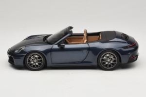 Porsche 911 992.2 Carrera Cabriolet Yachting Blue Norev 1:18 187180 Metall – Bild 4 von 8