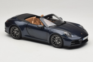 Porsche 911 992.2 Carrera Cabriolet Yachting Blue Norev 1:18 187180 Metall – Bild 6 von 8