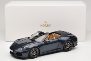 Porsche 911 992.2 Carrera Cabriolet Yachting Blue Norev 1:18 187180 Metall – Bild 8 von 8