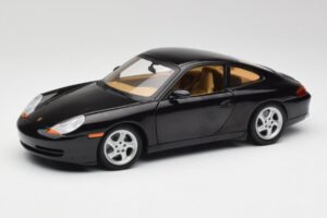 Porsche 911 996 Carrera Schwarz Gate 1:18 1043 Metall