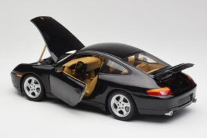 Porsche 911 996 Carrera Schwarz Gate 1:18 1043 Metall – Bild 5 von 8