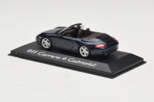 Porsche 911 997 Carrera 4 Cabriolet Dunkelblau Minichamps 1:43 WAP02015216-P1 Metall – Bild 3 von 4