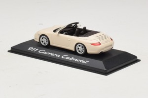 Porsche 911 997 Carrera Cabriolet Weiss Minichamps 1:43 WAP02001118 Metall – Bild 3 von 5