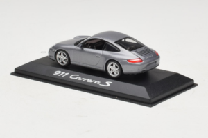 Porsche 911 997 Carrera S Grau Metallic Minichamps 1:43 WAP02010116-R1 Metall – Bild 3 von 4