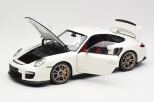 Porsche 911 997 GT2 RS Weiss Minichamps 1:18 100069400 Metall – Bild 2 von 8