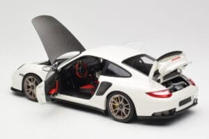 Porsche 911 997 GT2 RS Weiss Minichamps 1:18 100069400 Metall – Bild 5 von 8