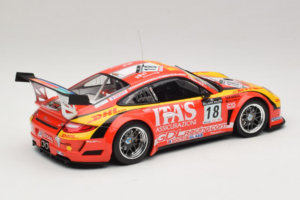 Porsche 911 997 GT3 R #8 De Lorenzi Racing De Lorenzi 24 Hours of Spa 2011 Minichamps 1:18 151118918 Metall – Bild 2 von 6