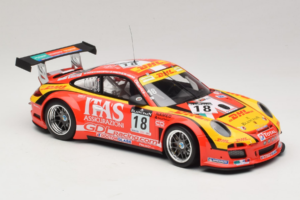 Porsche 911 997 GT3 R #8 De Lorenzi Racing De Lorenzi 24 Hours of Spa 2011 Minichamps 1:18 151118918 Metall – Bild 4 von 6