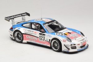 Porsche 911 997 GT3 R #123 Muhlner Motorsport E. Fumal / E. Thiry 24 Hours of Spa 2011 Minichamps 1:18 151118923 Metall – Bild 4 von 6