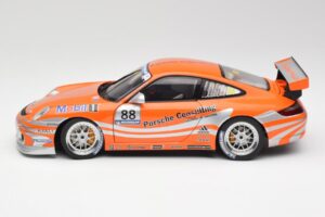 Porsche 911 997 GT3 R #88 Porsche Consulting 2005 AUTOart 1:18 77821 Metall – Bild 4 von 8