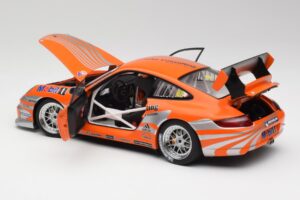 Porsche 911 997 GT3 R #88 Porsche Consulting 2005 AUTOart 1:18 77821 Metall – Bild 5 von 8
