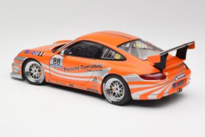 Porsche 911 997 GT3 R #88 Porsche Consulting 2005 AUTOart 1:18 77821 Metall – Bild 7 von 8