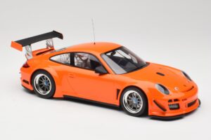 Porsche 911 997 GT3 R Street Orange Minichamps 1:18 151108901 Metall – Bild 4 von 6
