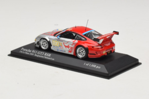Porsche 911 997 GT3 RSR #80 J. Bergmeister / S. Neiman / D. Law 24 Hours of Le Mans 2009 Minichamps 1:43 400096980 Metall – Bild 3 von 4