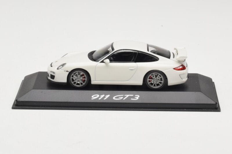 Porsche 911 997 GT3 Weiss Minichamps 1:43 WAP0202080C Metall