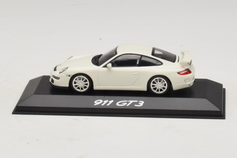 Porsche 911 997 GT3 Weiss Minichamps 1:43 WAP02012016 Metall