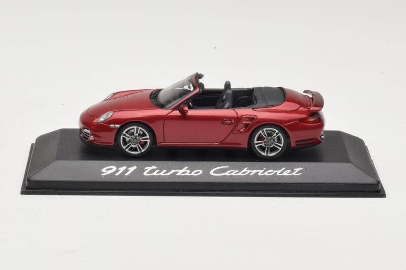 Porsche 911 997 Turbo Cabriolet Rot Minichamps 1:43 Porsche 911 997 Turbo Cabriolet Rot Minichamps 1:43 WAP0200130A Metall