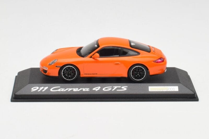 Porsche 911 997.2 Carrera 4 GTS Orange Minichamps 1:43 Porsche 911 997.2 Carrera 4 GTS Orange Minichamps 1:43 WAP0201140C Metall