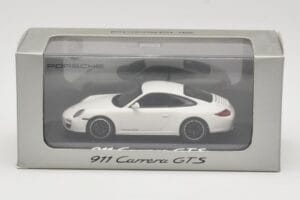Porsche 911 997.2 Carrera GTS Weiss Minichamps 1:43 WAP0200200B Metall – Bild 4 von 4