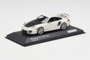 Porsche 911 997.2 GT2 RS Weiss mit Silbernen Felgen Minichamps 1:43 400069405 Metall – Bild 2 von 4