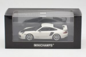Porsche 911 997.2 GT2 RS Weiss mit Silbernen Felgen Minichamps 1:43 400069405 Metall – Bild 4 von 4