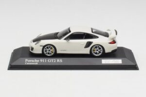 Porsche 911 997.2 GT2 RS Weiss mit Silbernen Felgen Minichamps 1:43 400069405 Metall