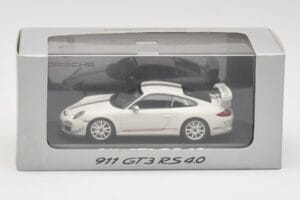 Porsche 911 997.2 GT3 RS 4.0 Weiss Minichamps 1:43 WAP0200010C Metall – Bild 4 von 4